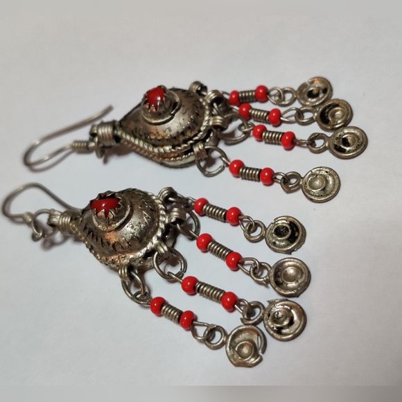 Vintage Moroccan Berber Dangling Earrings - Picture 15 of 16